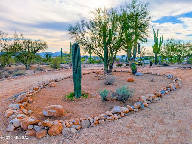 25 E Rudasill Road, Tucson, AZ 85704