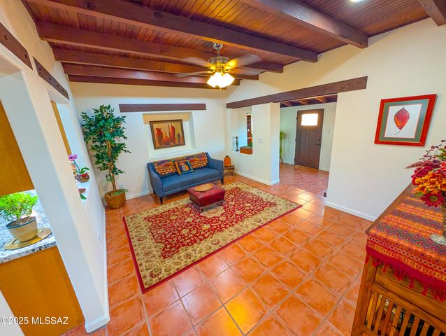 25 E Rudasill Road, Tucson, AZ 85704