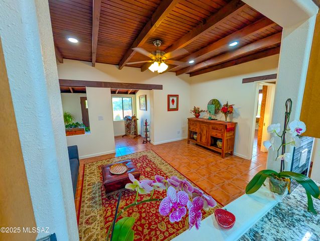 25 E Rudasill Road, Tucson, AZ 85704