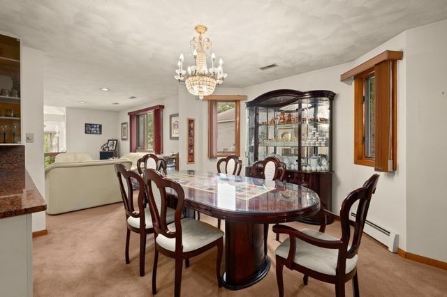 5 Lee Ave, Burlington, MA 01803