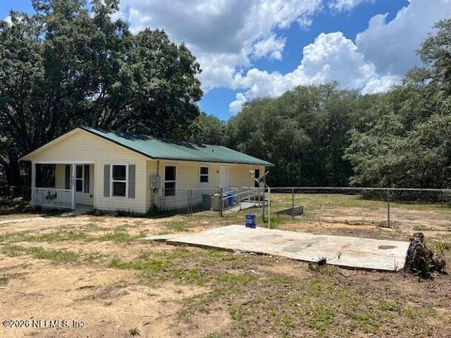 107 MILTON Avenue, Interlachen, FL 32148