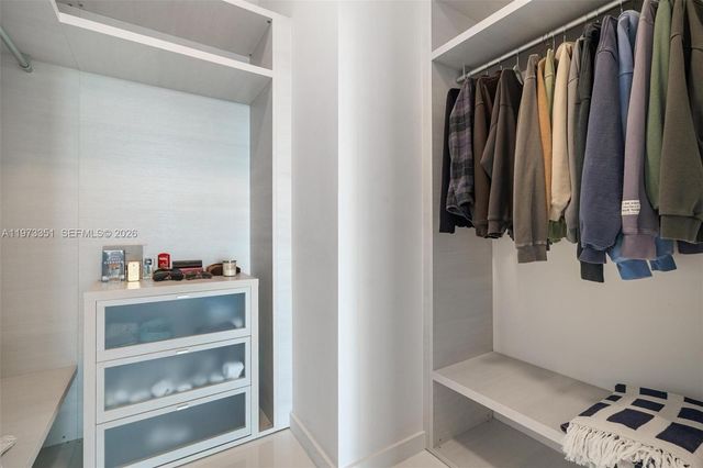 88 SW 7th St 4203, Miami, FL 33130