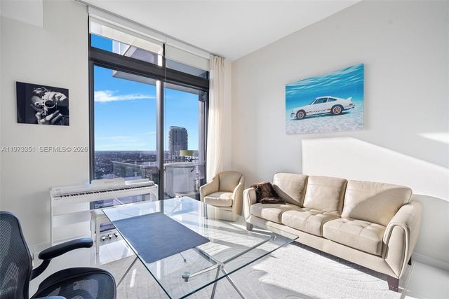 88 SW 7th St 4203, Miami, FL 33130