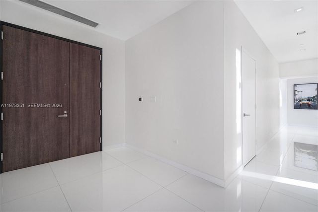 88 SW 7th St 4203, Miami, FL 33130