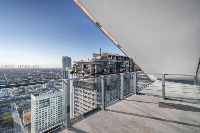 88 SW 7th St 4203, Miami, FL 33130