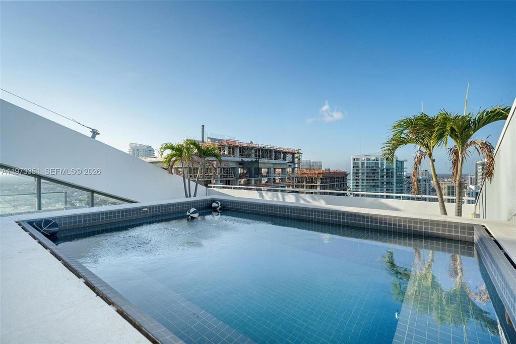 88 SW 7th St 4203, Miami, FL 33130