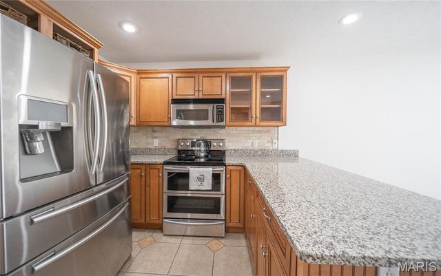 100 Walnut Court, St Robert, MO 65584