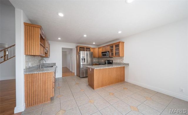 100 Walnut Court, St Robert, MO 65584