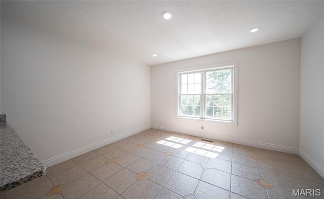 100 Walnut Court, St Robert, MO 65584