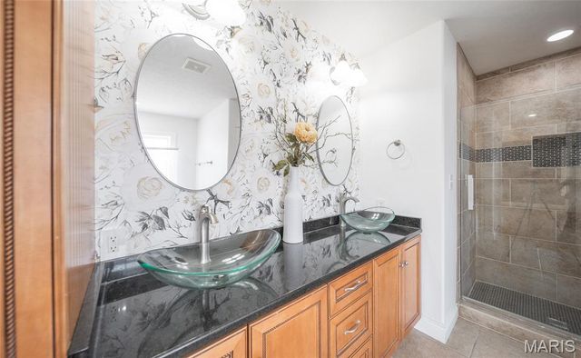 100 Walnut Court, St Robert, MO 65584