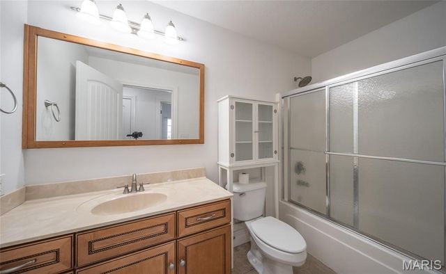 100 Walnut Court, St Robert, MO 65584