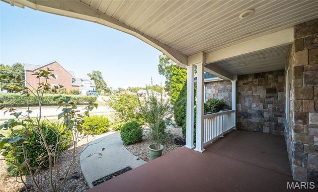 100 Walnut Court, St Robert, MO 65584