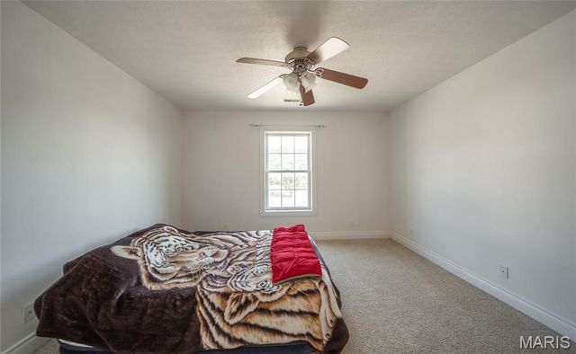 100 Walnut Court, St Robert, MO 65584