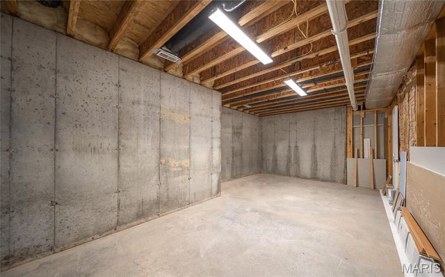 100 Walnut Court, St Robert, MO 65584