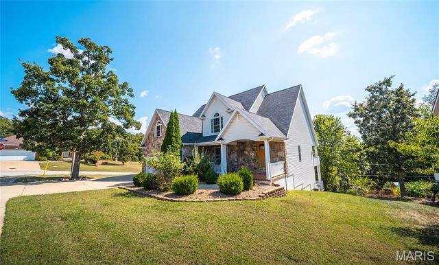 100 Walnut Court, St Robert, MO 65584