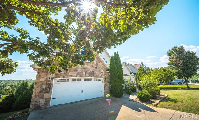 100 Walnut Court, St Robert, MO 65584