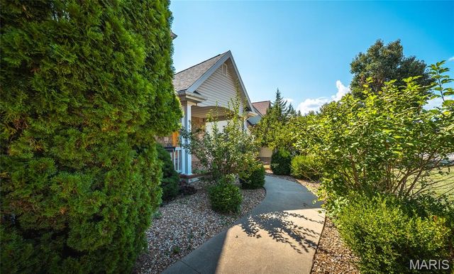 100 Walnut Court, St Robert, MO 65584