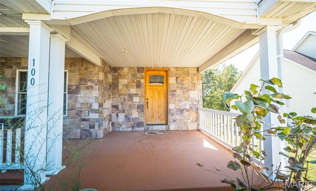 100 Walnut Court, St Robert, MO 65584