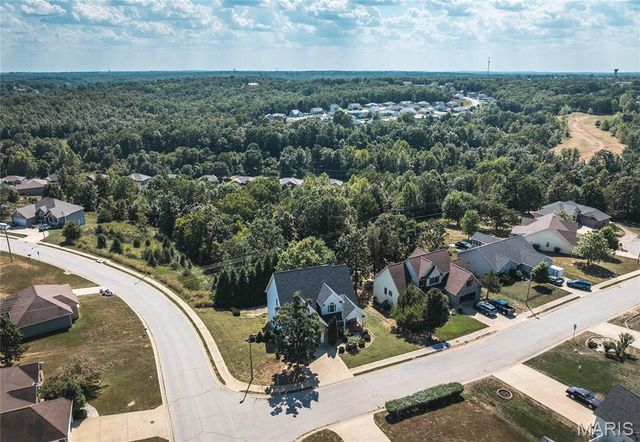 100 Walnut Court, St Robert, MO 65584