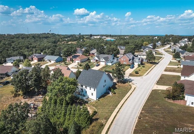 100 Walnut Court, St Robert, MO 65584