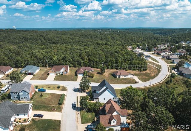 100 Walnut Court, St Robert, MO 65584