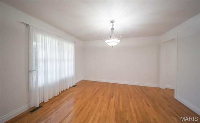 100 Walnut Court, St Robert, MO 65584