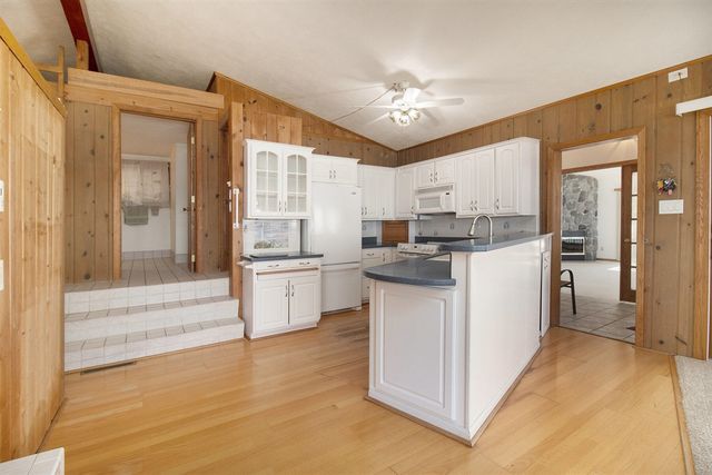 7320 Montgomery Boulevard, Pentwater, MI 49449