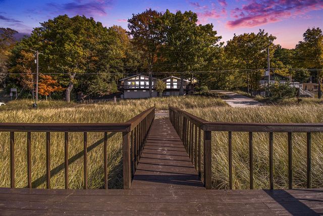 7320 Montgomery Boulevard, Pentwater, MI 49449