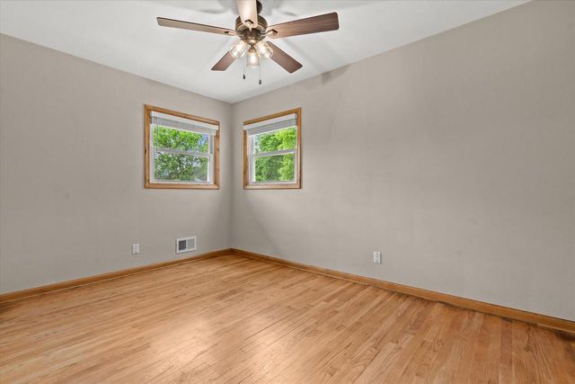 N64W14161 Lincoln LANE, Menomonee Falls, WI 53051