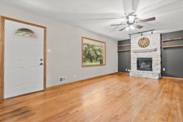 N64W14161 Lincoln LANE, Menomonee Falls, WI 53051