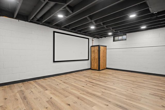 N64W14161 Lincoln LANE, Menomonee Falls, WI 53051