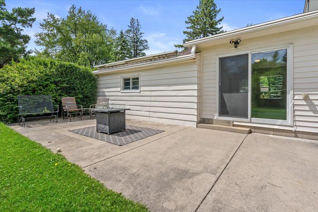 N64W14161 Lincoln LANE, Menomonee Falls, WI 53051
