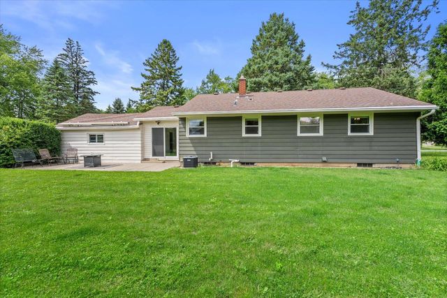 N64W14161 Lincoln LANE, Menomonee Falls, WI 53051