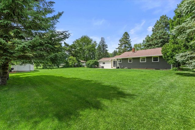 N64W14161 Lincoln LANE, Menomonee Falls, WI 53051