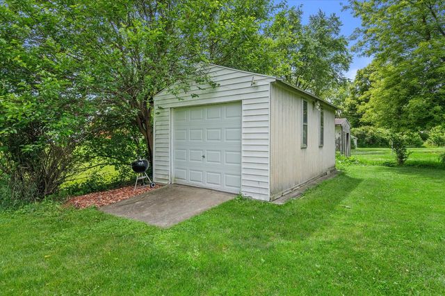 N64W14161 Lincoln LANE, Menomonee Falls, WI 53051