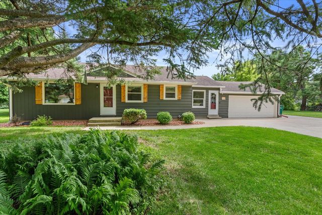 N64W14161 Lincoln LANE, Menomonee Falls, WI 53051