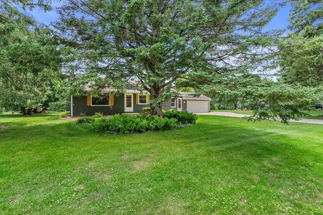 N64W14161 Lincoln LANE, Menomonee Falls, WI 53051