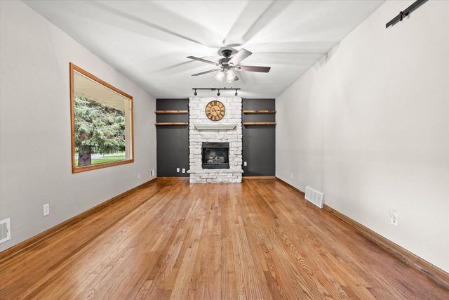 N64W14161 Lincoln LANE, Menomonee Falls, WI 53051