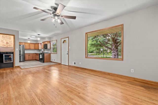 N64W14161 Lincoln LANE, Menomonee Falls, WI 53051