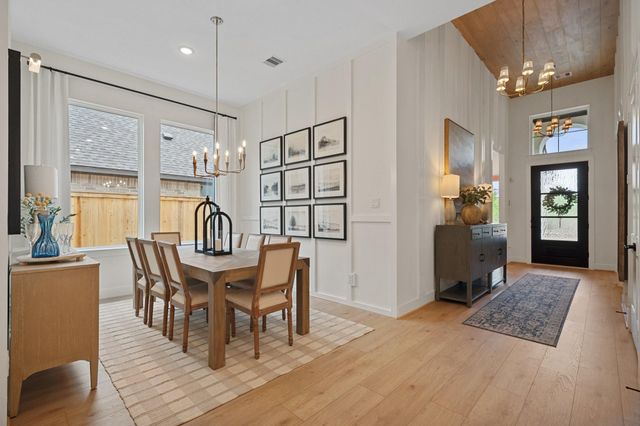 14806 Buffalo Head Street, Mont Belvieu, TX 77523