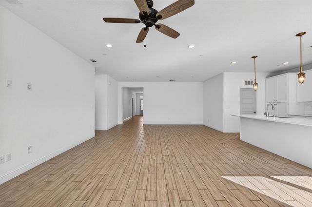 6591 E Liberty Avenue, Fresno, CA 93727