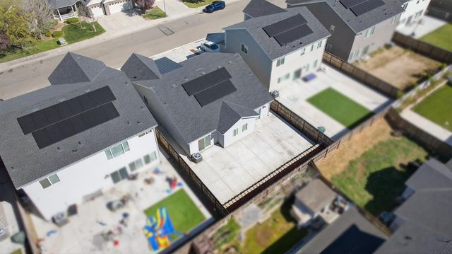 6591 E Liberty Avenue, Fresno, CA 93727