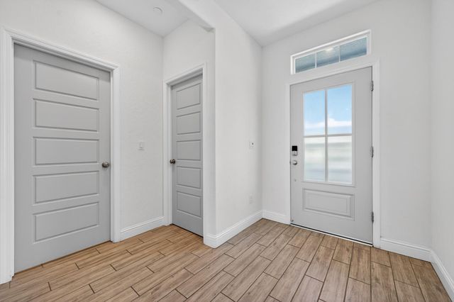 6591 E Liberty Avenue, Fresno, CA 93727