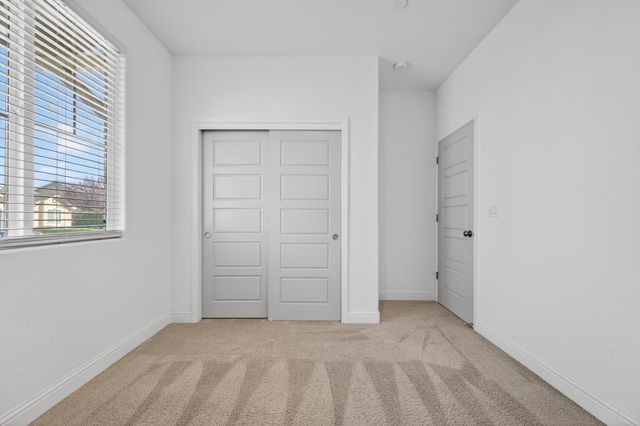 6591 E Liberty Avenue, Fresno, CA 93727