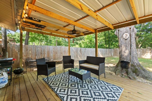 302 Club Lane, Conway, AR 72034