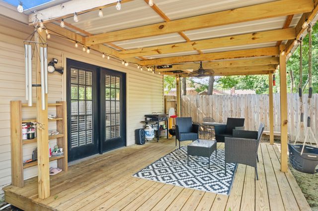 302 Club Lane, Conway, AR 72034