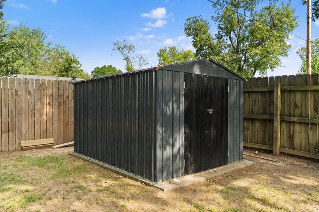 302 Club Lane, Conway, AR 72034