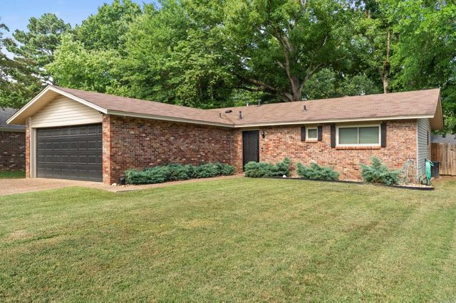302 Club Lane, Conway, AR 72034
