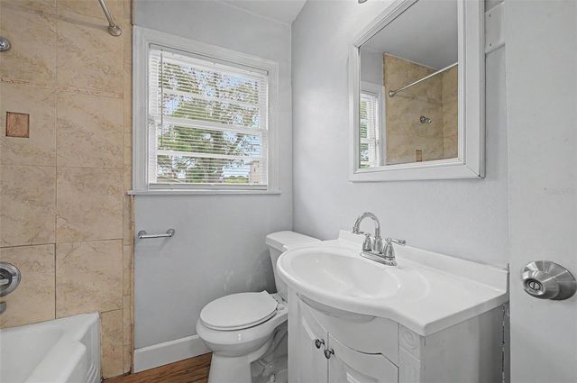 3208 W HARTNETT AVENUE, Tampa, FL 33611