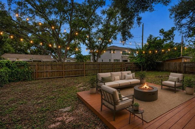 3208 W HARTNETT AVENUE, Tampa, FL 33611